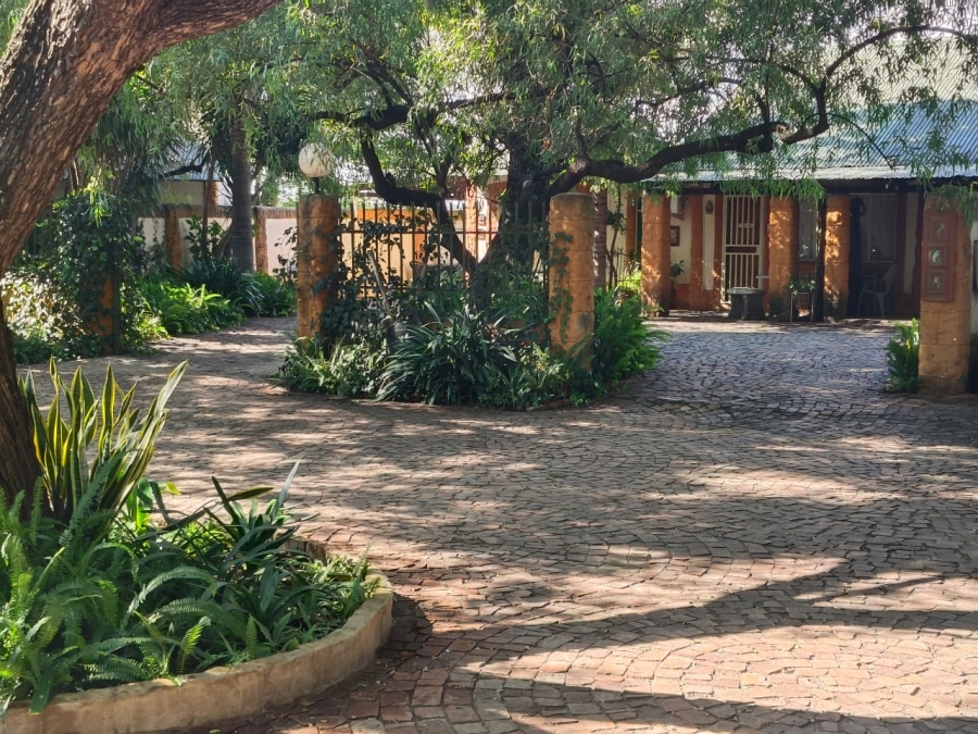 Commercial Property for Sale in Hartbeesfontein North West